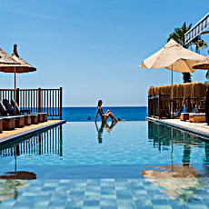 Sea Valley Lodge  